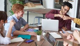 2023上半年回顾：成人学习投融资、AI创新工具热度不减，二级市场公司市值遭考验