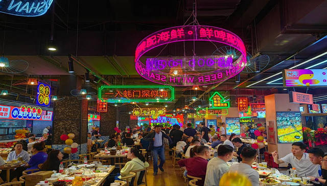 农贸市场升级改造焕新颜，激活市南浓浓烟火气