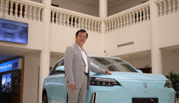 谋“变”的黄宏生，求稳的创维？