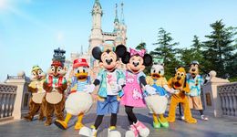 迪士尼乐园Q2收入600.44亿元，环球影城收入159.30亿元