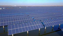 上游硅料价格“雪崩”，中游N型技术推进，光伏企业未来机遇在哪？