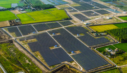 账上躺着249亿、还要融资97亿，“江西首富”靠0元年薪能挽尊吗？