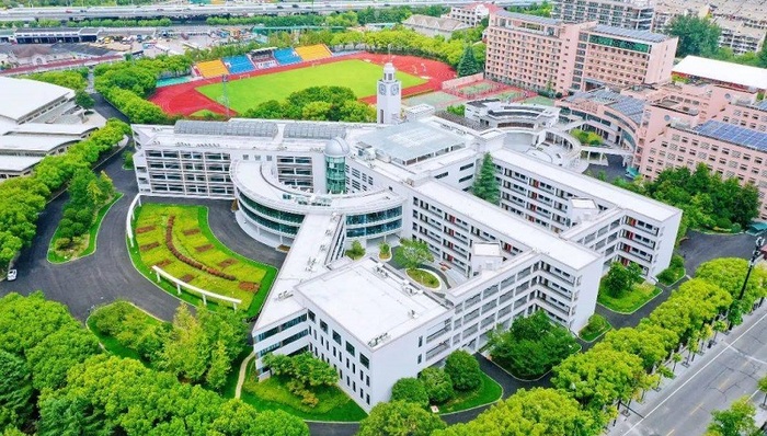 新校园启用，新生已入驻 