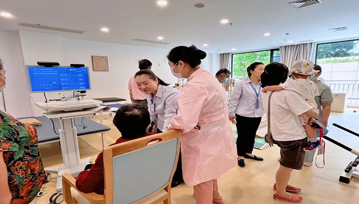 在普陀，从“养老”到“享老”，也许只有“一步”！