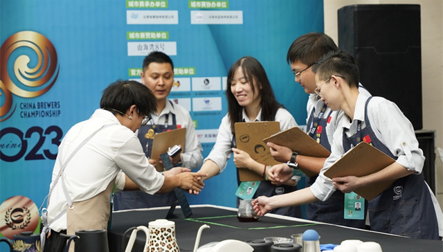 探索云南咖啡文化，体验山海湾产品独特的人居生活