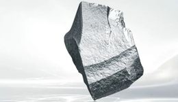 “光二代”接班，二季度利润腰斩，通威股份160亿定增有点悬