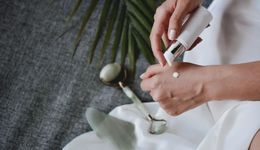 男人们都在抹素颜霜了，能帮运动美妆产品破局吗？