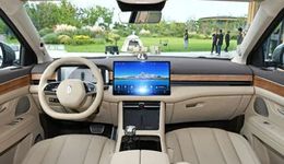 新M7投入超5亿，华为“再战”理想