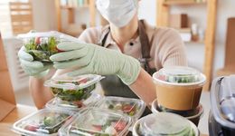 家長(zhǎng)抵制預(yù)制菜，年輕人決定自己干