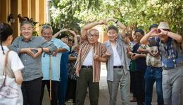 25岁裸辞大厂，我在养老院打电竞游戏