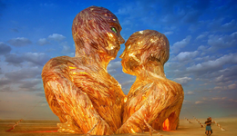 不飛了，不噪了，省錢了：外國青年在怎么玩兒