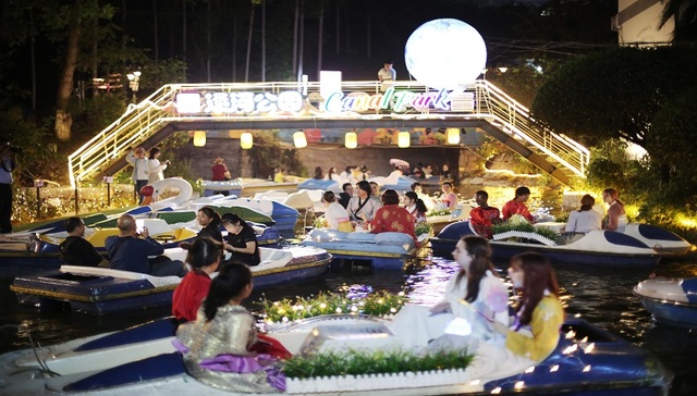 8天长假，重庆节日消费市场迎来五年内同期最佳