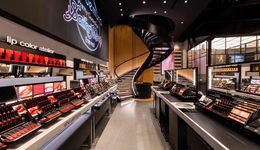 美妝迎首店潮，近50家門店背后有哪些新看點？