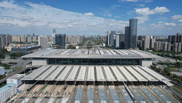 成都出发，7小时到广州、8小时到香港！