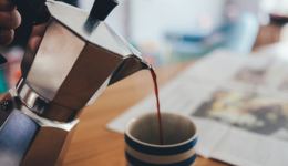 一年3萬(wàn)+咖啡店“消失”，價(jià)格內(nèi)卷或持續(xù)到明年