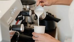 “投入20多万，不到3个月关门”，咖啡小店正遭遇洗牌时刻