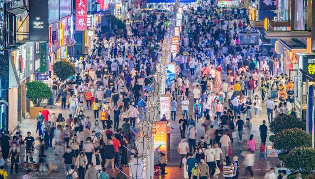 烂尾十余年后，青岛栈桥奥特莱斯要“重生”？