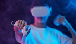 “苹果定律”失效，2023是VR的劫点还是拐点？