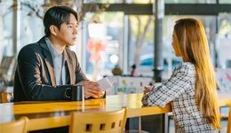 没有安全感，这届年轻人如何看待“爱情”？