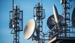 中國電信供應商經(jīng)緯天地三闖港交所，創(chuàng)始人之一劉萍套現(xiàn)上千萬