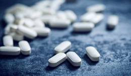 李嘉诚旗下和黄医药抗癌药在美获批，已开出首张处方，上半年刚扭亏为盈