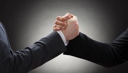 騰訊“房東”的董事長被“牛散”換了