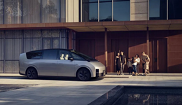 理想小鹏MPV，卷向座椅第三排