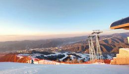 波司登、蕉下“杀向”滑雪服，万亿冰雪赛道谁主沉浮？