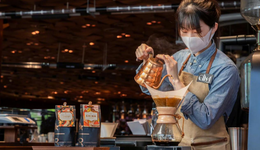 星巴克大規(guī)模推“淺烘”，25年來(lái)首次，背后有哪些消費(fèi)洞察？