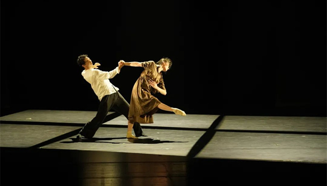 200年前的女性故事踏浪而来，用肢体勾勒北欧海边故事！