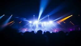 王一博經(jīng)紀(jì)公司樂(lè)華娛樂(lè)上熱搜，股價(jià)單日暴跌近80%，上市未滿1年