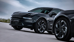 吉利汽车年销168万辆车的隐忧：竞品纷争、极氪暴亏与用户的不满