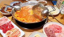 九毛九開酸湯火鍋店，素菜3元起、人均80元左右