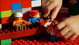 500亿的玩具产业，何时跑出中国乐高？