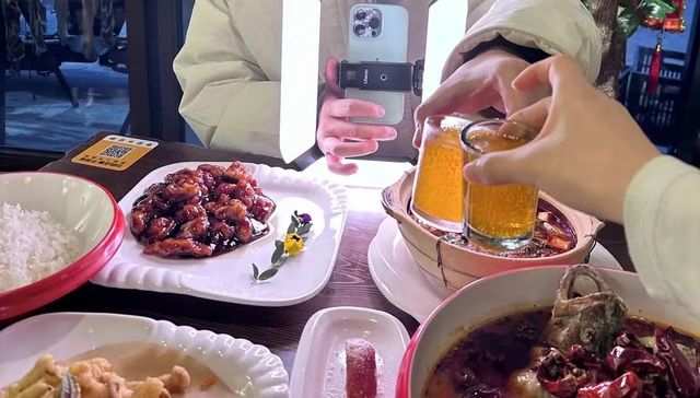 短视频,探店博主,本地生活,流量,内容创作,