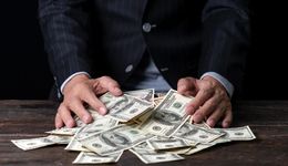 首次，《福布斯》沒(méi)有白手起家的年輕富豪了