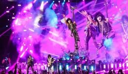 继ABBA之后，又一个乐队选择在舞台永生