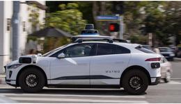 当马斯克想用软件“吃掉世界”，特斯拉狂飙5000亿