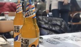 网红饮料，争抢火锅、烧烤店