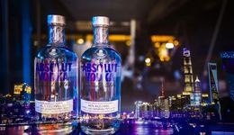 保乐力加淡季涨价，日咖夜酒的年轻人正在消费更多伏特加？