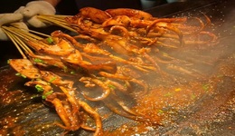 景點大魷魚，天水麻辣燙，為什么特色小吃街卻沒有特色？