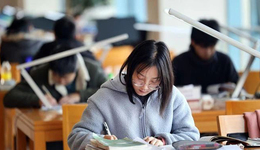 大龄考研人，掉进围城