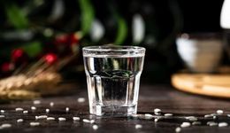 天水麻辣烫难救“A股不死鸟”，5次“摘帽”后又现亏损