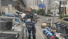 烈日下的堅(jiān)守：共享單車(chē)運(yùn)維員的高溫“戰(zhàn)役”