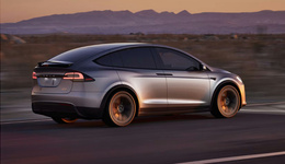 马斯克画饼讨薪4000亿，特斯拉FSD普及仍困难重重