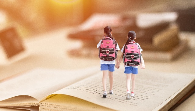 青岛职业技术学院在首届青岛市大中小学思想政治理论课教学比赛中斩获多项荣誉