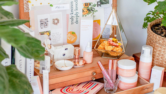 中国品牌,美妆,差异化,