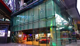 新能源车企加码经销商模式，是开倒车吗？