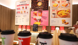 瑞幸擴(kuò)品、肯悅提速、星巴克焦慮，咖啡賽道迎來(lái)下半場(chǎng)