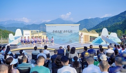 都江堰“開(kāi)學(xué)第一課”：汲取治水之道，新學(xué)期再啟航